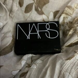 NARS Black Compact
